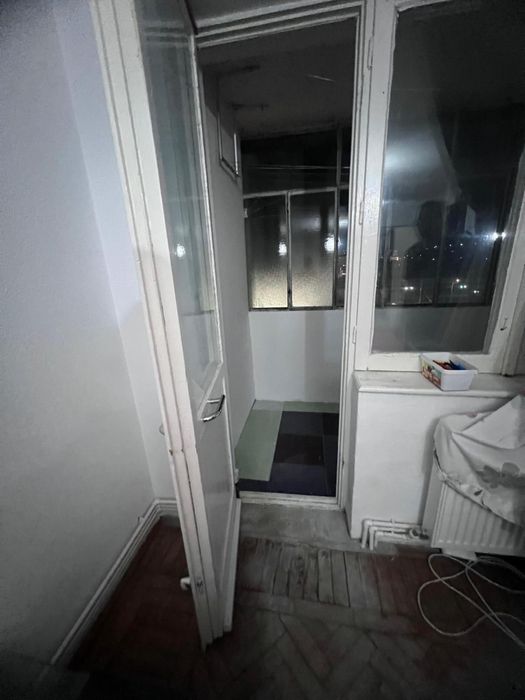 PF vând garsonieră decomandată 32mp+ balcon 6mp, etaj 5/10 centrală