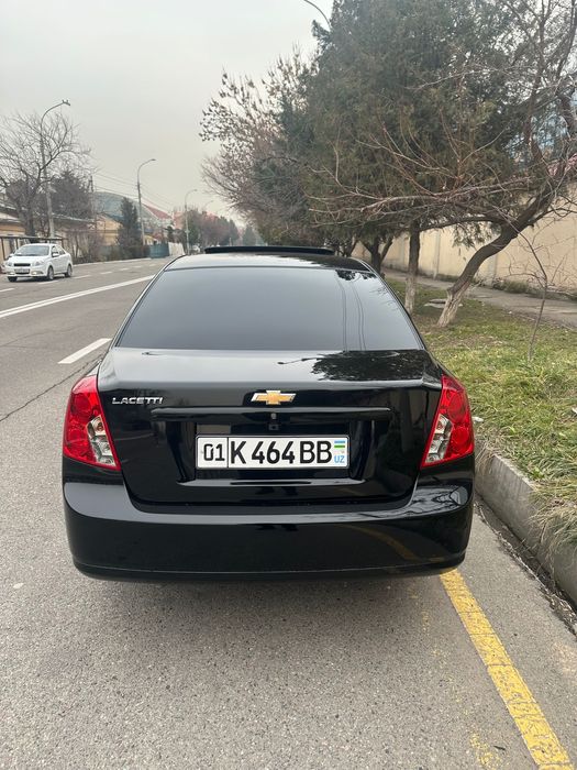 Продается своя Gentra 3позиция фулл, люк, абс, мафон