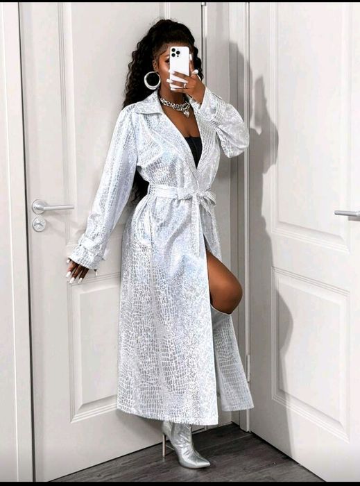 Страхотно дамско манто