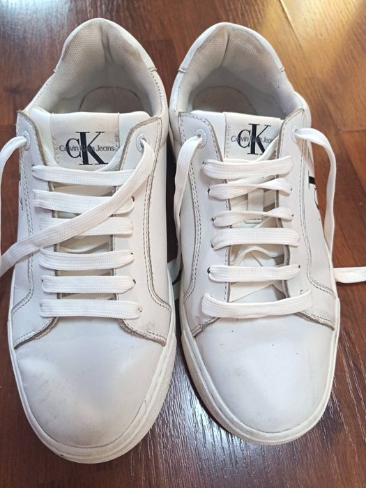 Продавам  Calvin Klein