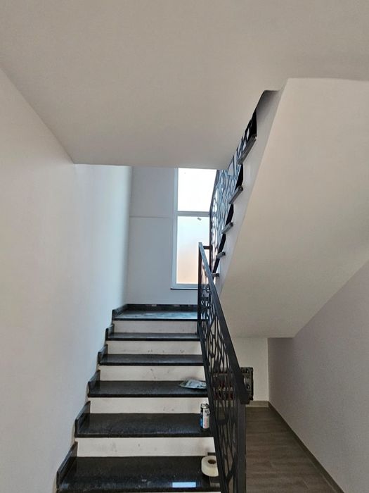 Casă & 7 ari de teren. Vânzare/închiriere.