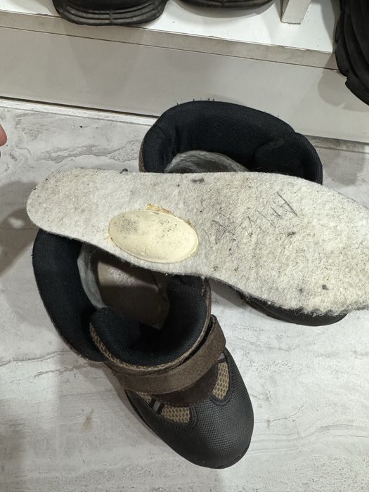 продам зимние детские сапоги