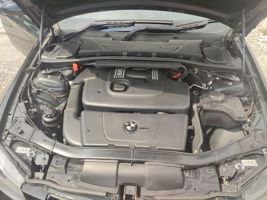 Usa fata stanga-dreapta/ Usa spate stanga-dreapta/ Capota spate/ Bara spate/ Stop spate BMW E90