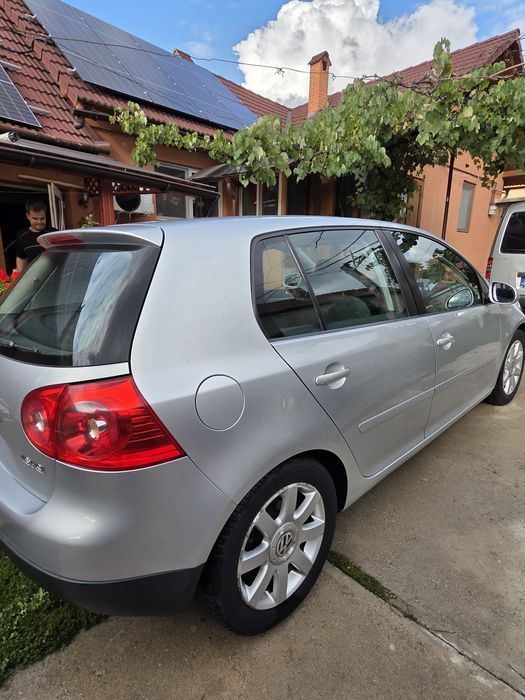 VW Golf 5 1.6 FSI