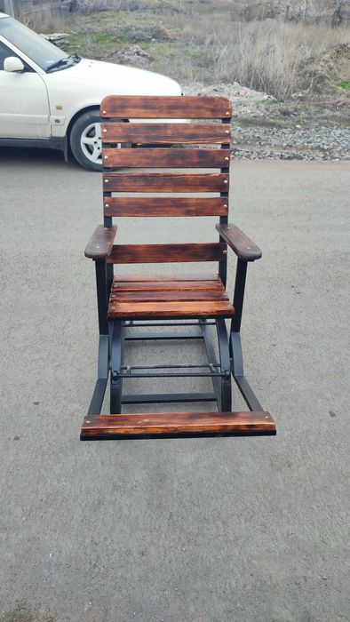 Продам кресло качалку