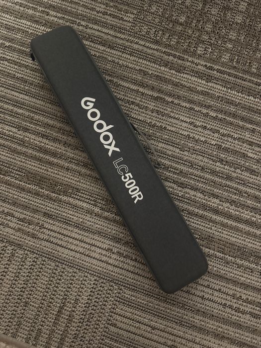 Продам godox lc500R