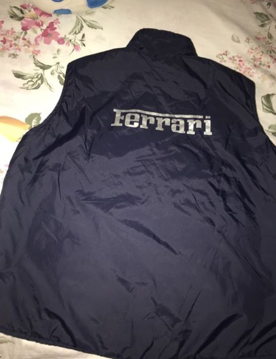 Vesta Ferrari cu 2fete M