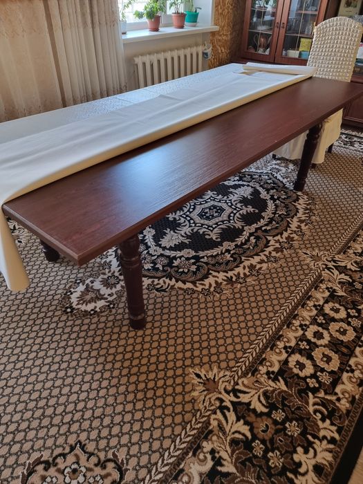 Продам стол в хорошем состояний