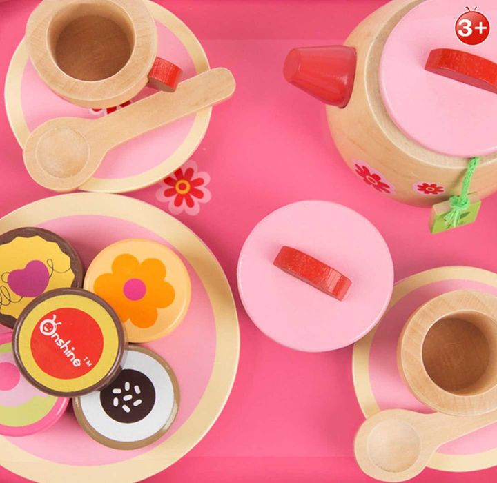 Чаено парти - Дървен детски комплект за симулации с поднос, чай и кекс