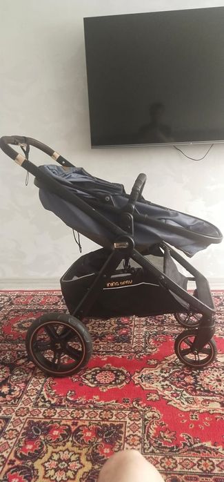Продам коляску зима-лето 10000
