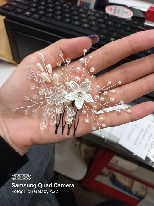 Vand rochie mireasă