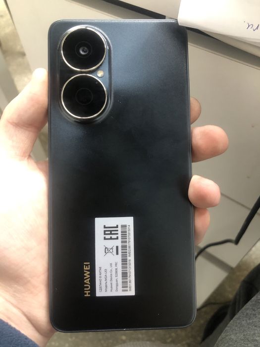 Хуауей нова Ү 73