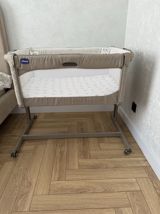 Продается кроватка-манеж chicco