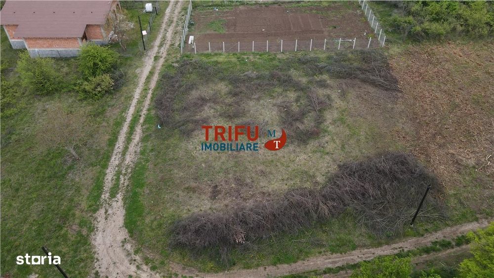 Teren de vanzare in zona Podei