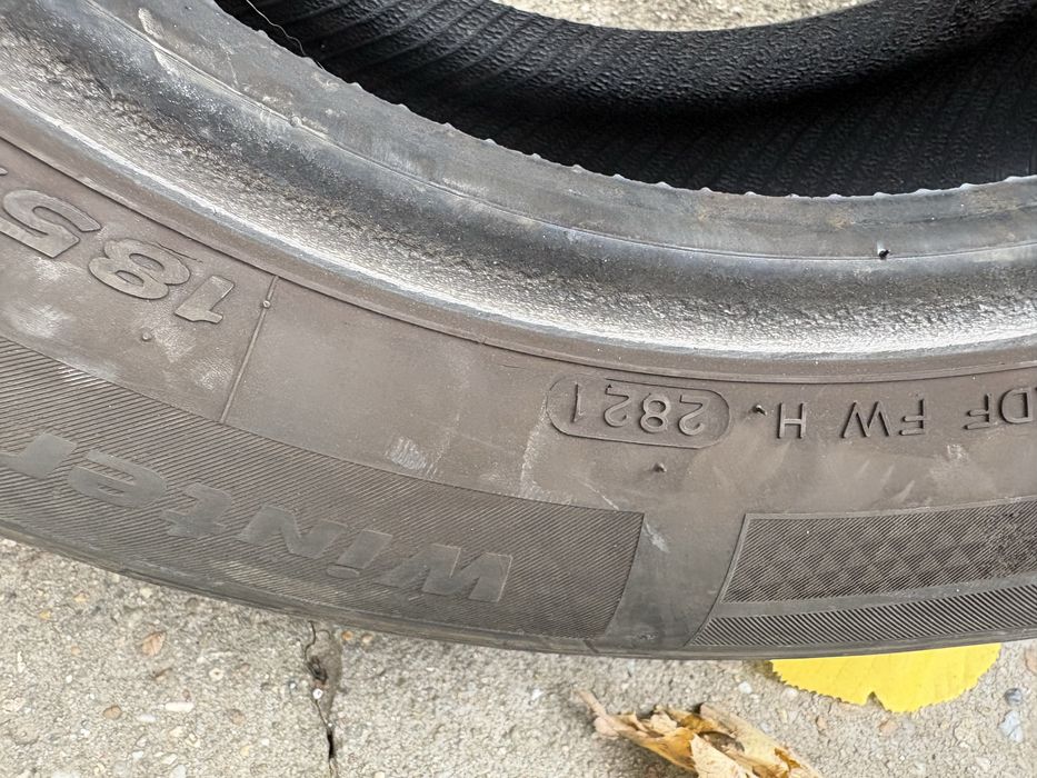 Продавам 15 цола зимни  гуми на два сезона цената е за двата брокарани