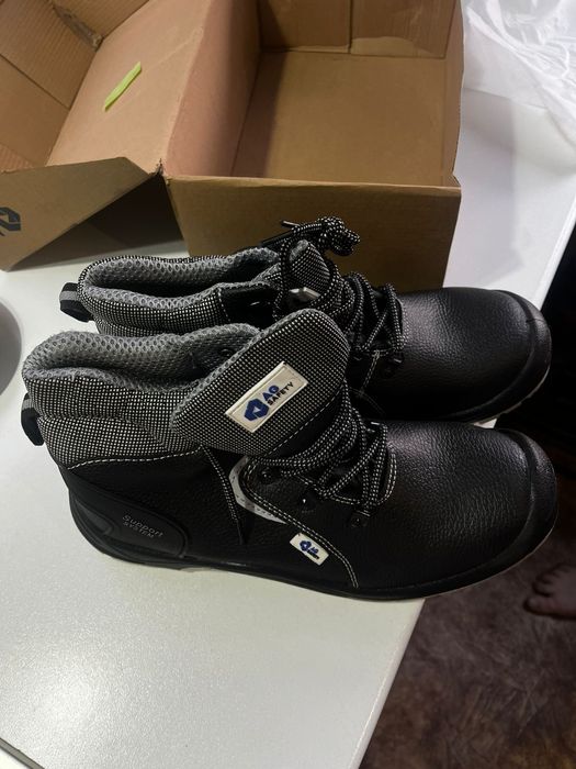 Продам спецобувь