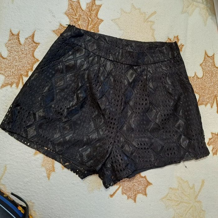 Продам      шорты