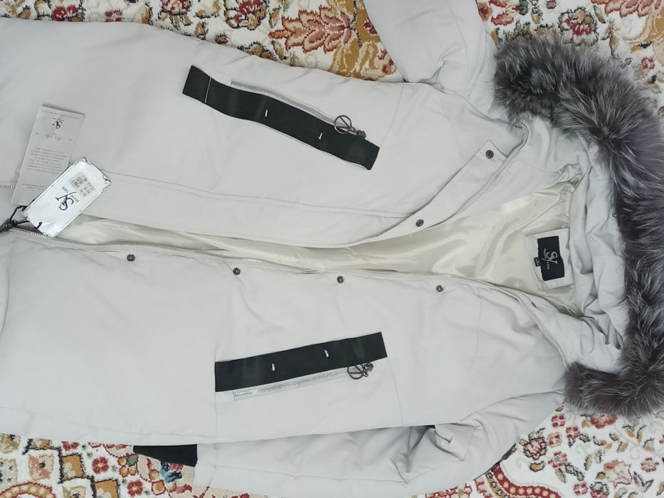 Продается зимная куртка.