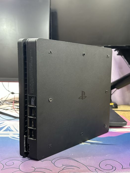 PlayStation 4 slim 512GB