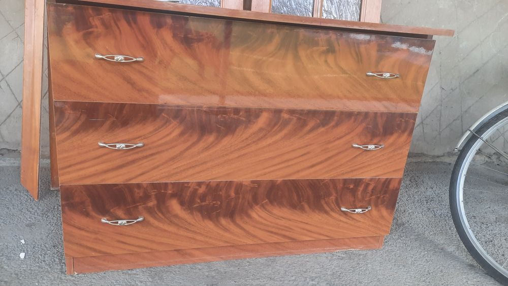 Продам комод в хорошем состоянии