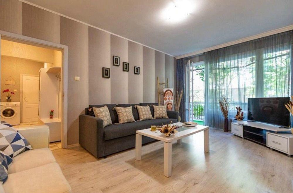 Дава се под наем Двустаен апартамент в София, Медицинска академия - 78 кв.м за 746.64 € - Снимка #1