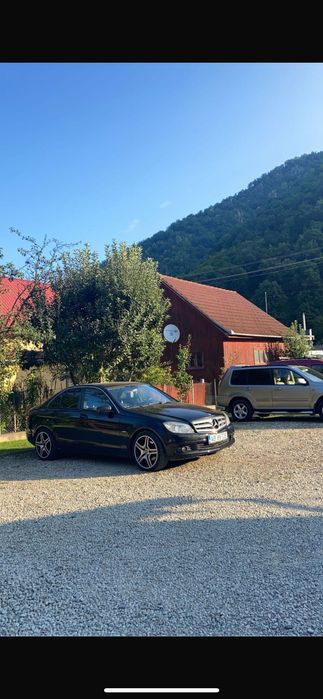 Vând motor c220 w204