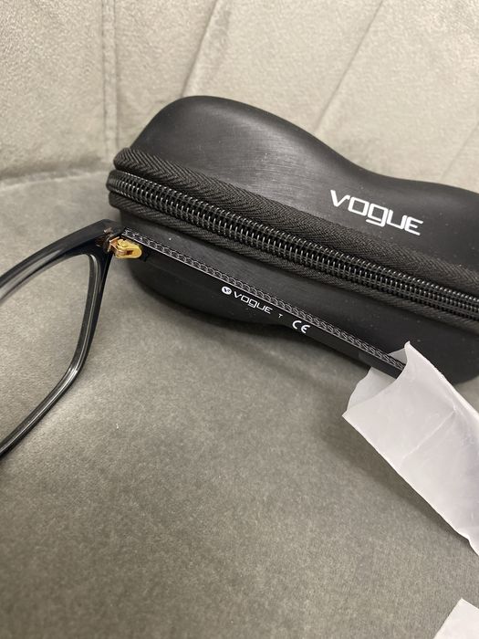 Рамка за диоптрични очила Vogue