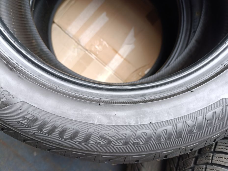 Două anvelope de vara noi 235 55 17 Bridgestone Turanza AR 20