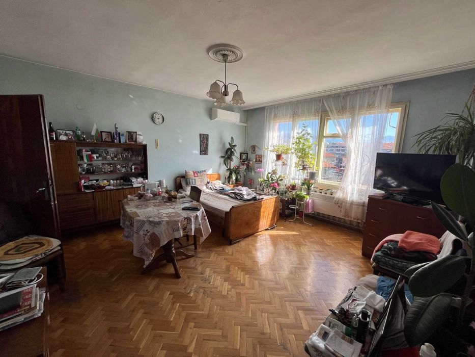 Продава се Четиристаен апартамент в Казанлък - 135 кв.м за 1285 €/кв.м - Снимка #5