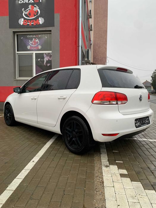VW Golf 6 2011 / 02 EURO 5 1.6 MPI 102 cp Alb Perlat + Shadow Line TOP