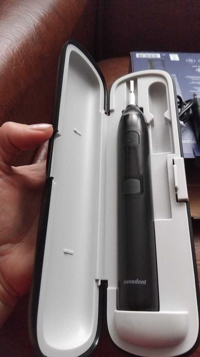 Periuta de dinti electrica cu 2 rezerve