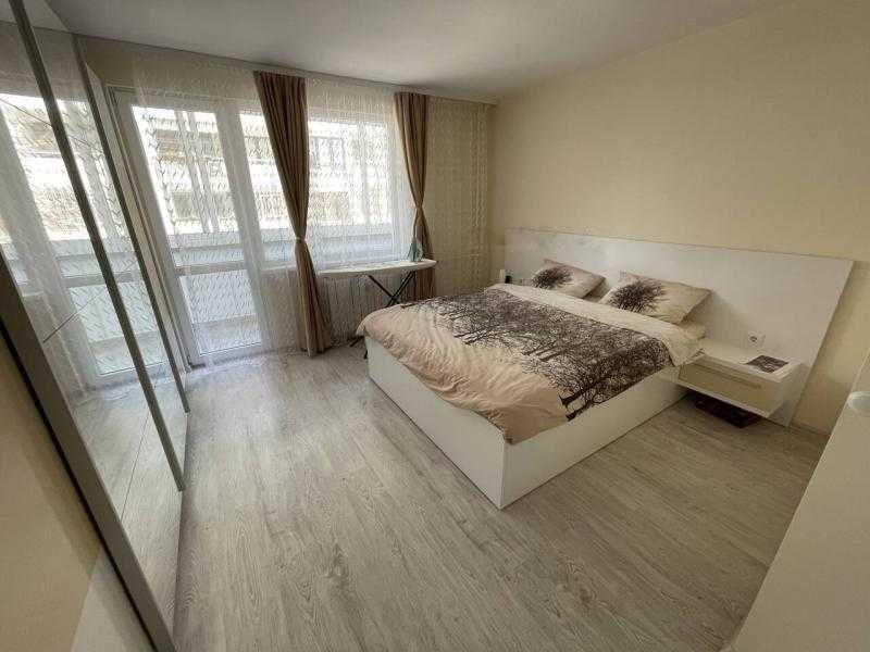 Дава се под наем Двустаен апартамент в Бургас, Лазур - 75 кв.м за 663 € - Снимка #5