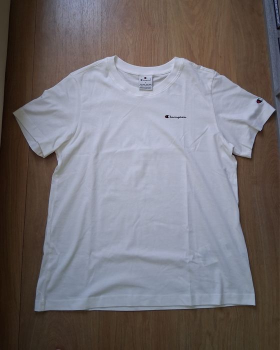 Tricou femei champion nou cu eticheta