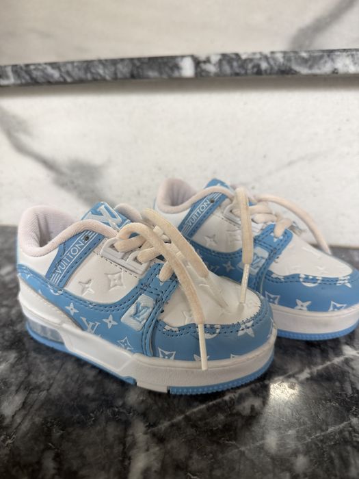 Sneakers lv marime 23