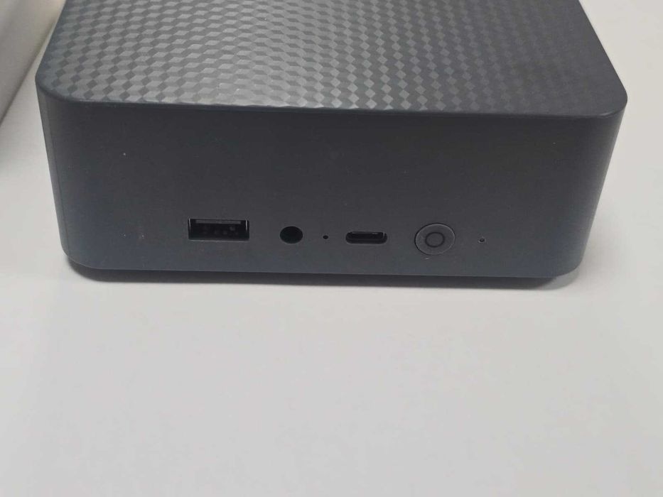 Mini PC Beelink EQR5 AMD Ryzen 7 5825U, 16GB DDR4, 2 x 512Gb SSD, HDMI