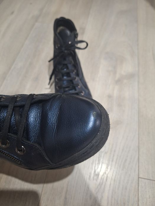 Ghete din piele naturala