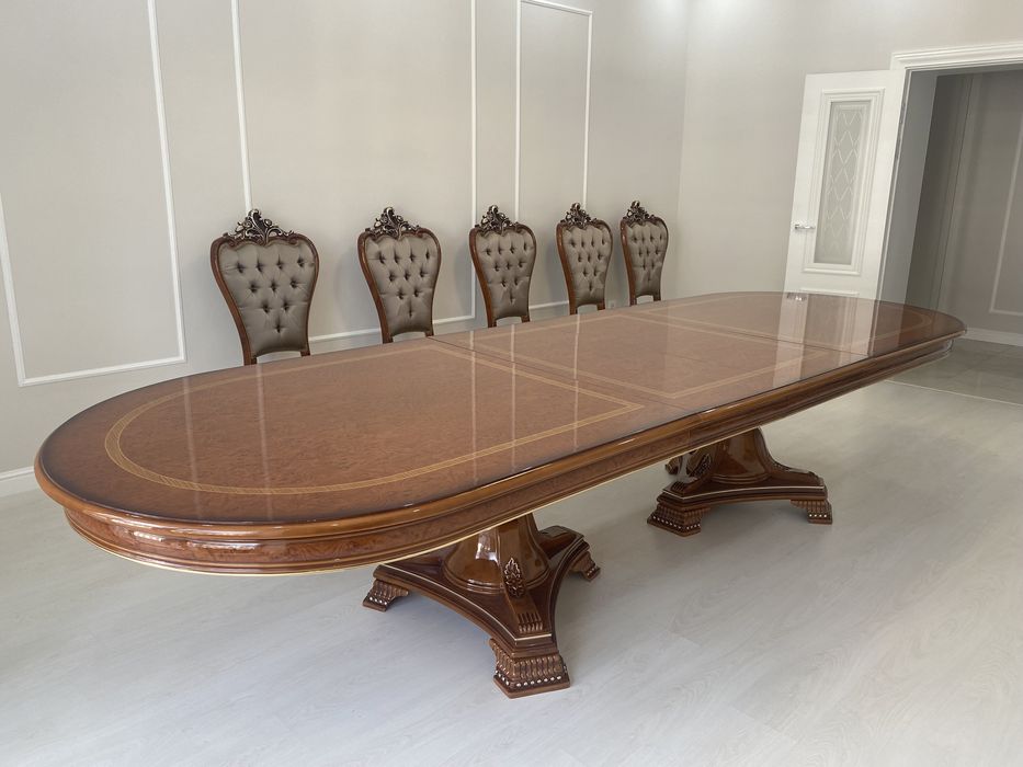 Стол доя гостиной