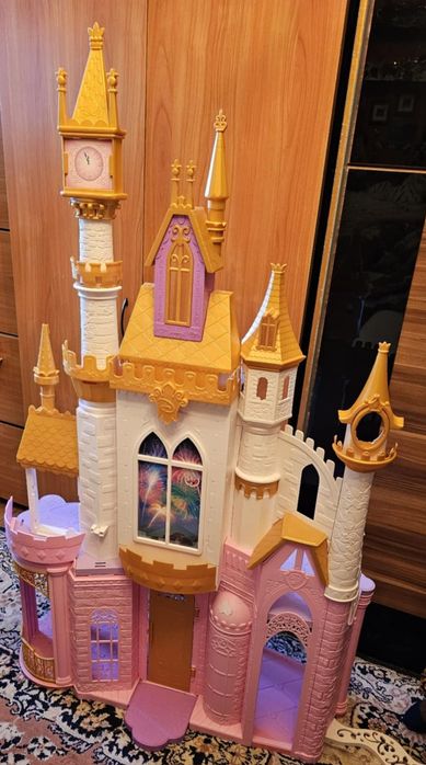 Голям красив замък за кукли Disney