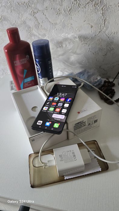 Продам Хуавей нова 11про почти новый