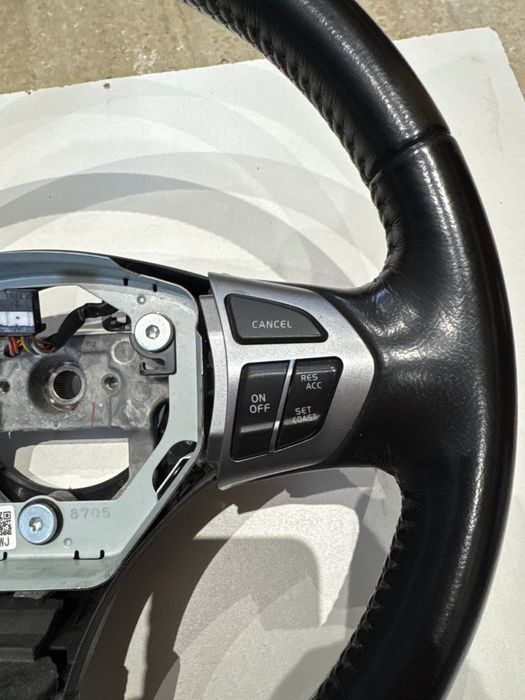 Suzuki Grand Vitara кожен волан Сузуки Гранд Витара