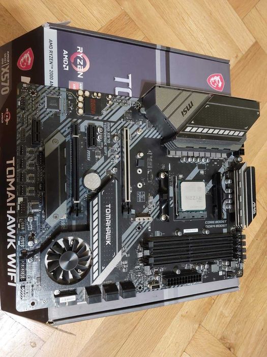 MSI X570 Tomahawk Wi-Fi
