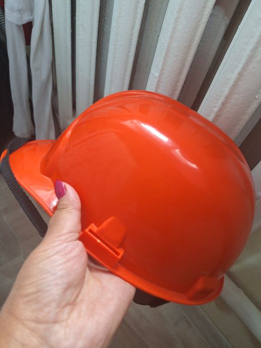 Продам строительный каска