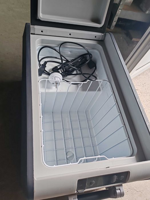Frigider 12v Domestic CFX335 Defect