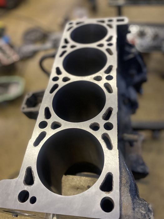 Продам  двигатель  на Газель ! 406 инжектор!