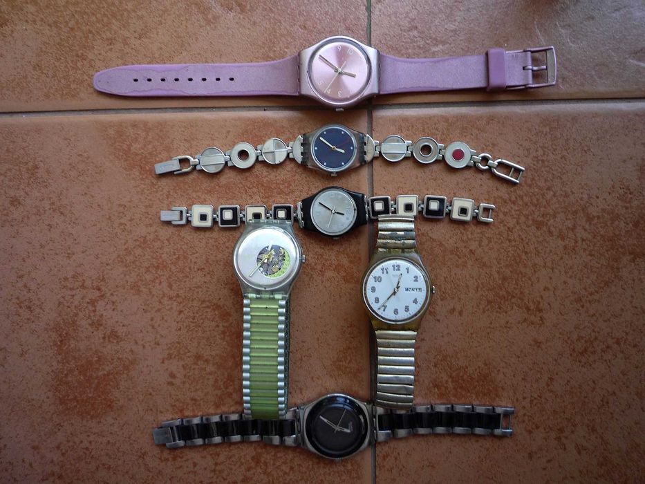 6 ceasuri digitale Swatch