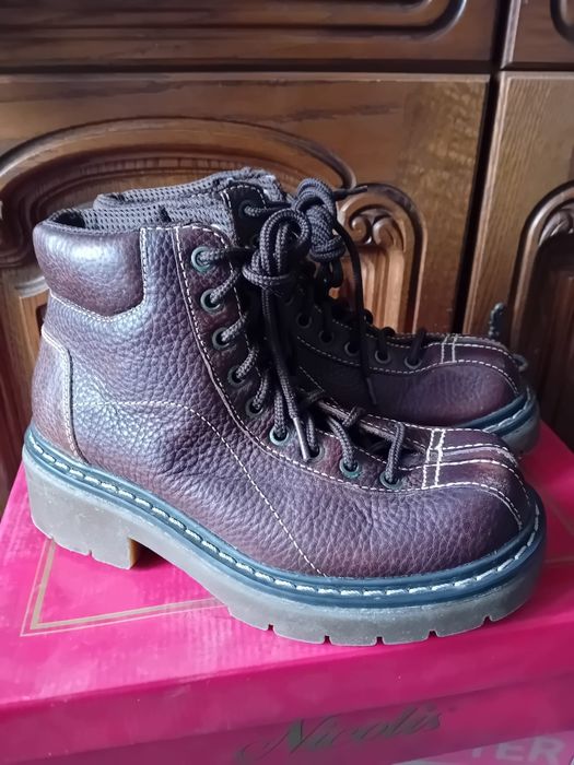 Ghete piele mărimea 38