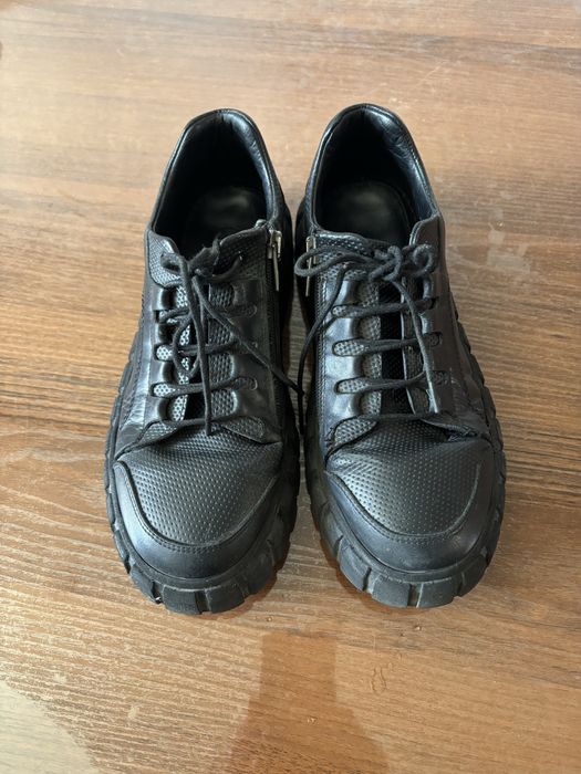 Продам весенние ботинки