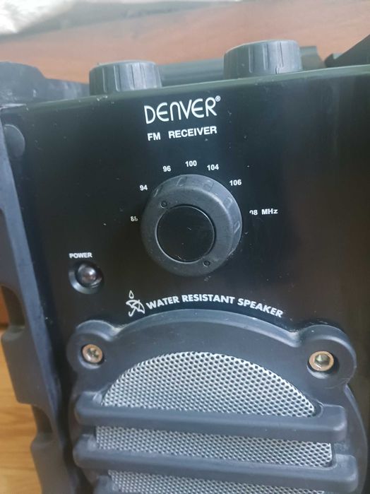 Водонепромокаемо строително радио