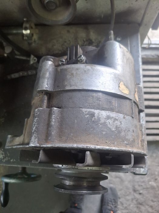 Продам генератор к 700 12 вольт