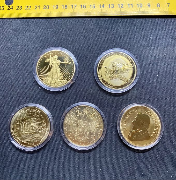 Сувенирни позлатени монети. Цената е за брой!